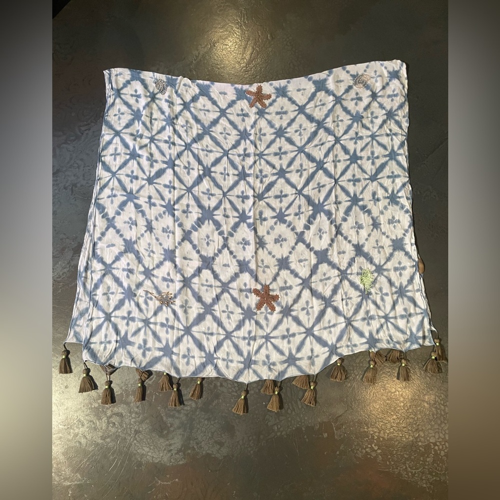 Skemo Blue and White Rayon Sarong